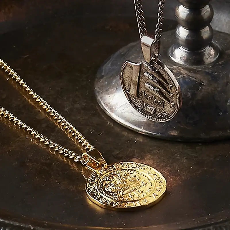 Under The Oak Tree - Necklace - WAVE WHALES - Necklace - Harumio