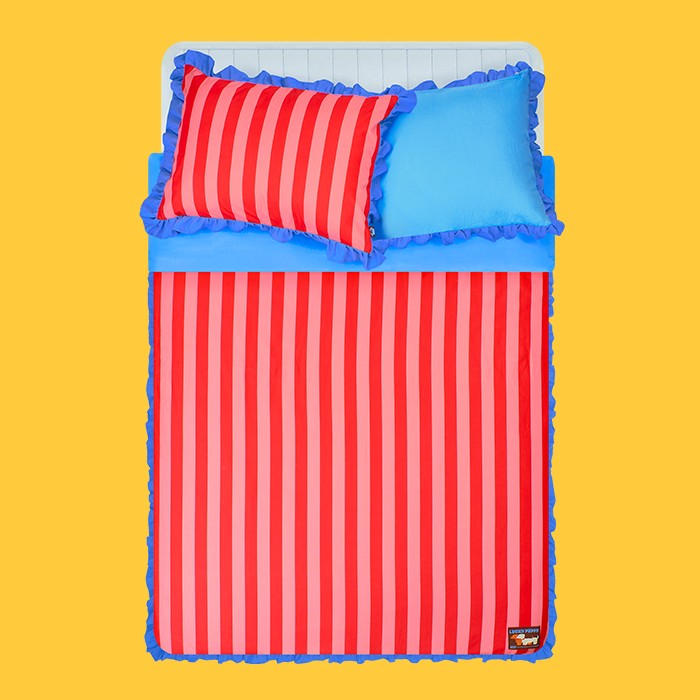 Wiggle Wiggle - Cooling Comforter & Pillowcase Set (Lucky Puppy Red)