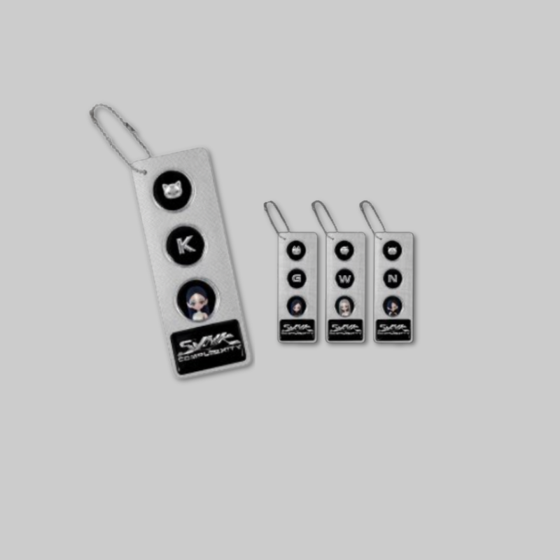 Complete your collection with the official aespa: SYNK COMPLaeXITY – Pin Button Set. 