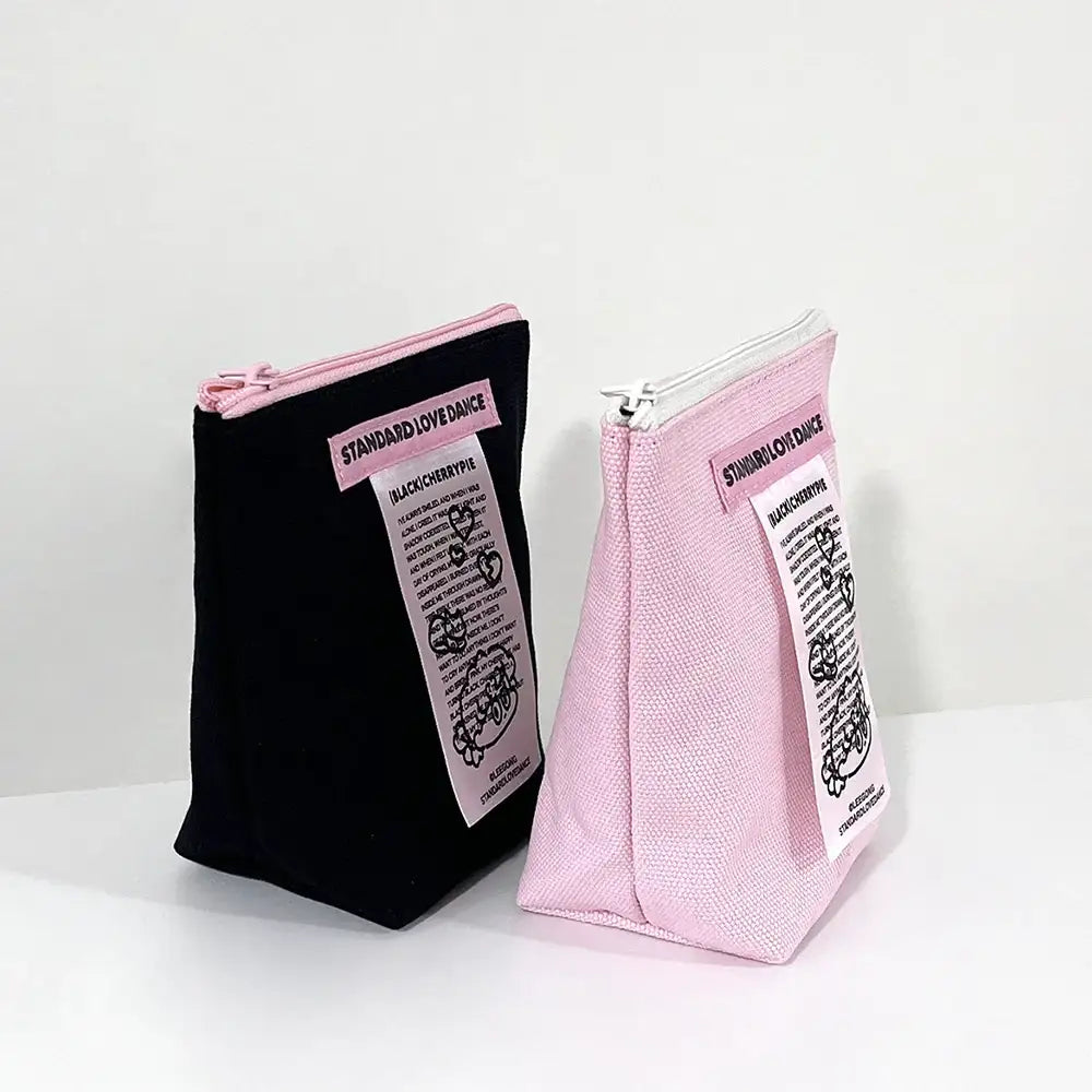 Standard Love Dance - LEEGONG Black Cherry Pie Doodle Pouch - Line Friends Square - Keyring - Harumio