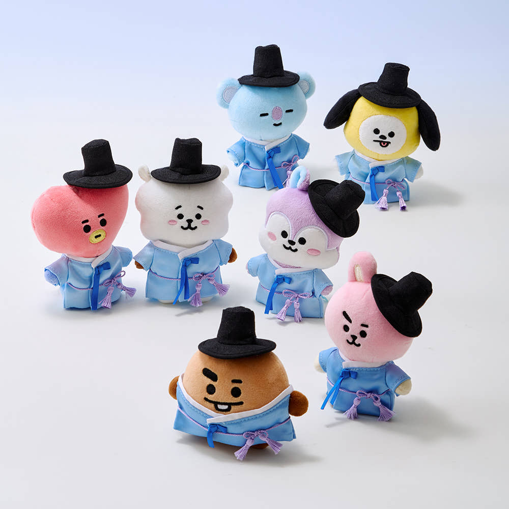 Created as part of the BT21: K-Seonbi collection, this collectible doll keyring features an adorable BT21 character design inspired by the traditional Korean seonbi (scholar) concept.