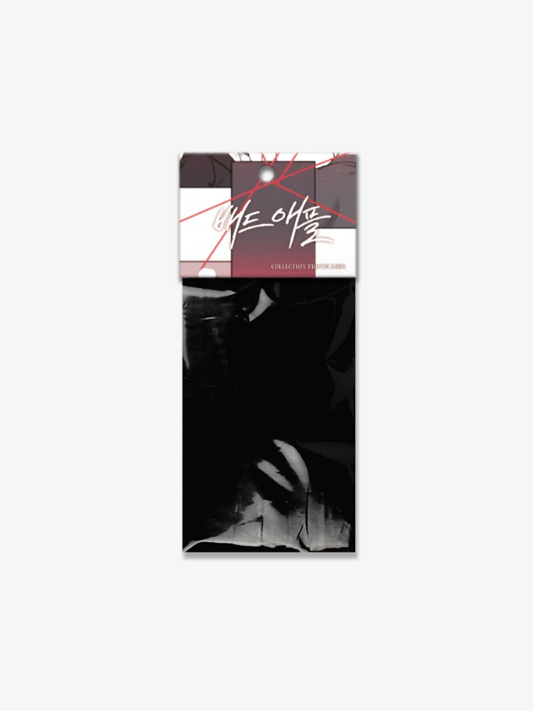 Inspired by the popular manhwa series, this collectible photocard features official character artwork printed in vibrant colors and crisp detail.