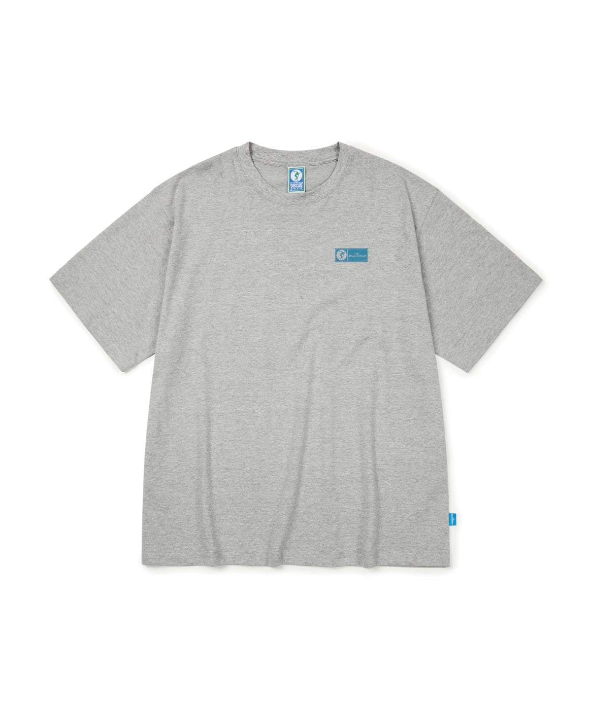 Created as part of the Blue Archive x Discus Athletic collaboration, this graphic T-shirt features a distinctive panel-inspired design that brings the visual appeal of Blue Archive into a casual and wearable format.