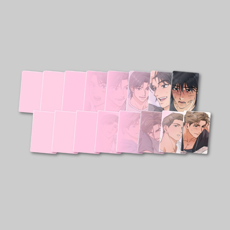 Add a fun surprise to your collection with a random photocard from the Fantastic Love Line Pop-Up.