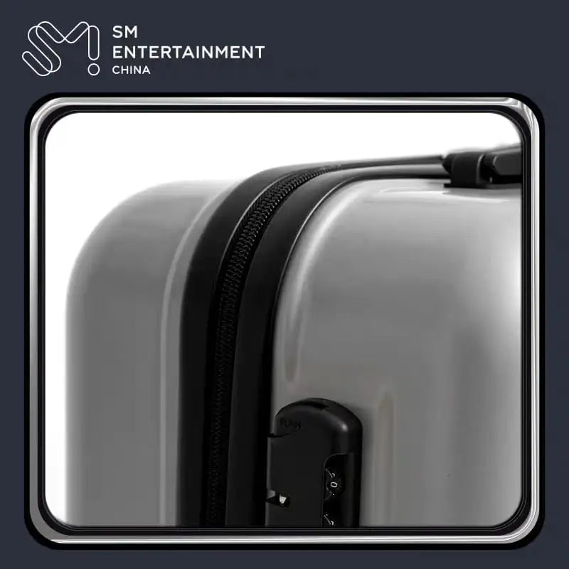 aespa - The 1st Album Armageddon MD 16-inch Luggage - SM Entertainment - Merchandise - Harumio