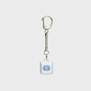 Add a playful touch to your everyday accessories with the official K-pop Demon Hunters – Derpy Keycap Keyring.