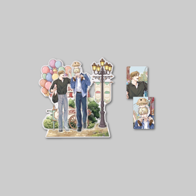 Bring the world of Kiss Me If You Can to your display with the Kiode Land Acrylic Stand Pack.