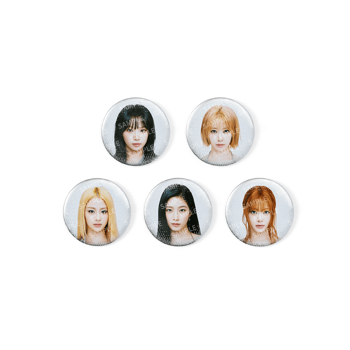 This collectible can badge features exclusive member visuals from the PUREFLOW collection.