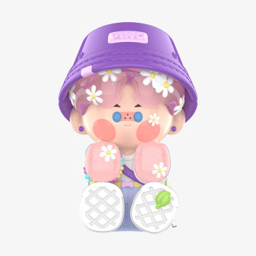 This collectible figure showcases the charming Daisy character from the PINO JELLY series, featuring adorable details and a playful design. 