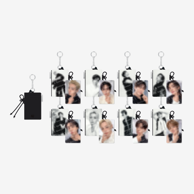 Inspired by the Run It collection, this official card holder keyring is designed to securely display and protect your favorite photocard or collectible card while adding a stylish Stray Kids touch to your keys, backpack, handbag, or pouch.