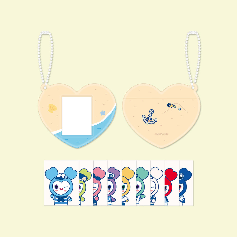 Featuring the beloved LOVELY characters and charming official designs, this collectible photo holder provides a fun way to store and showcase compatible ID-sized photos.