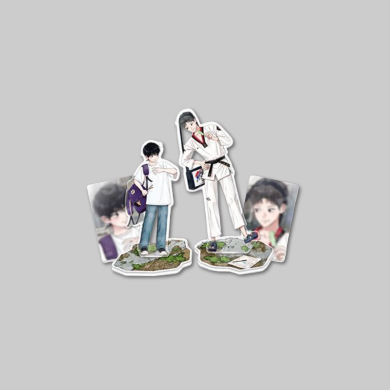 Bring a charming childhood-inspired touch to your collection with the Acrylic Stand (Children Ver.) from Unsleep: After Class.