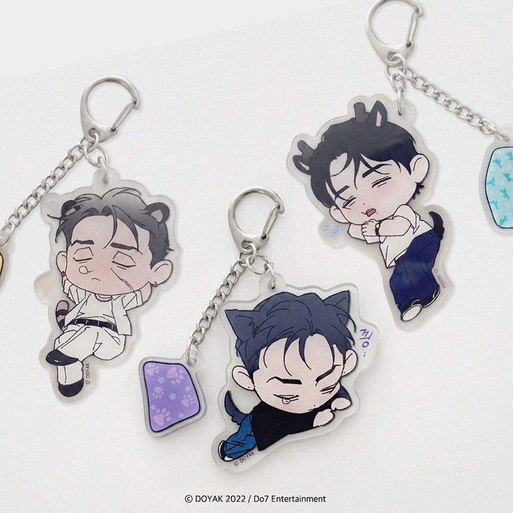 Inspired by the popular manhwa series, this collectible magnetic keyring features exclusive character artwork in a unique design that combines decorative appeal with magnetic functionality.
