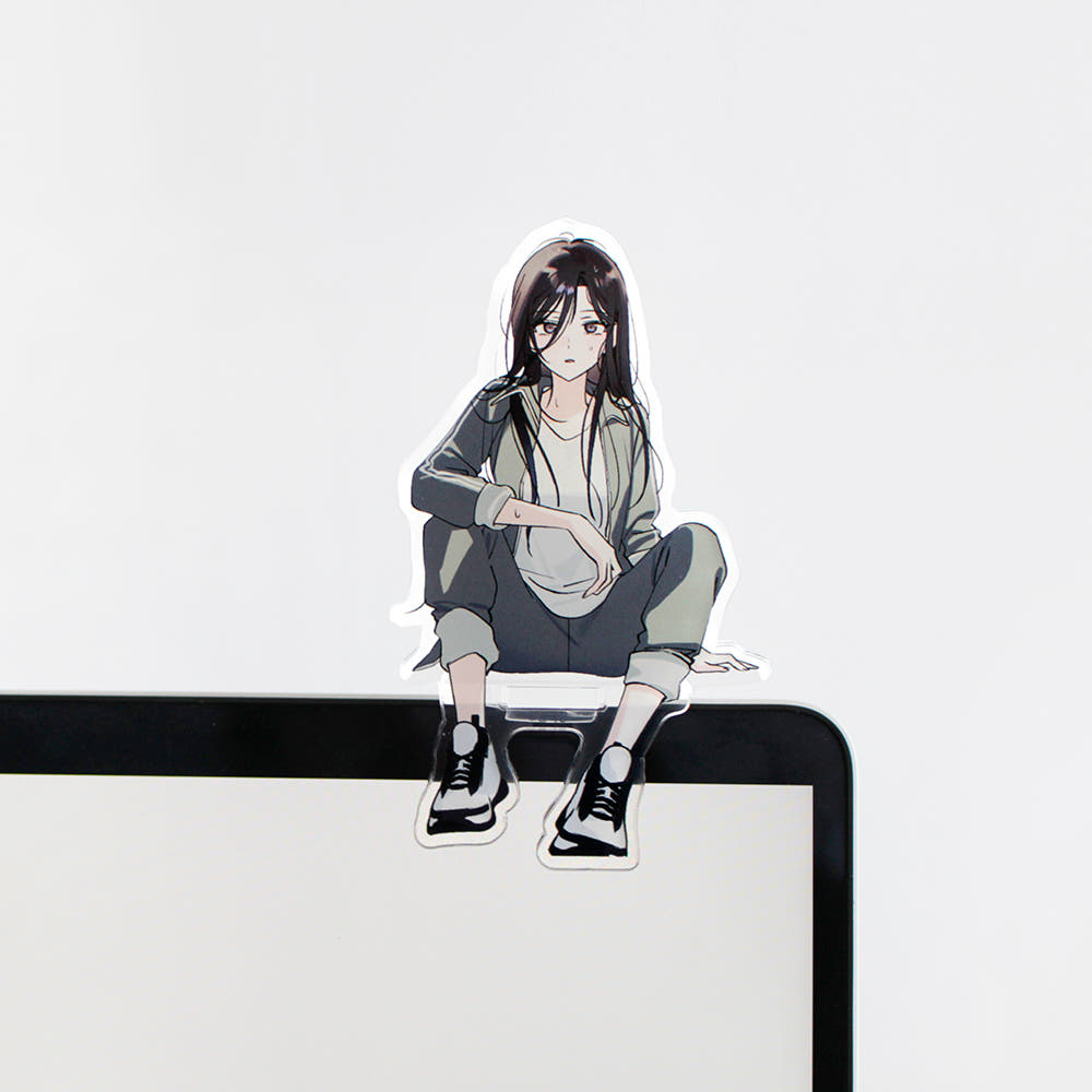 Featuring exclusive artwork inspired by Who’s That Girl, this collectible acrylic stand is designed to decorate compatible monitors, shelves, desks, or display spaces.