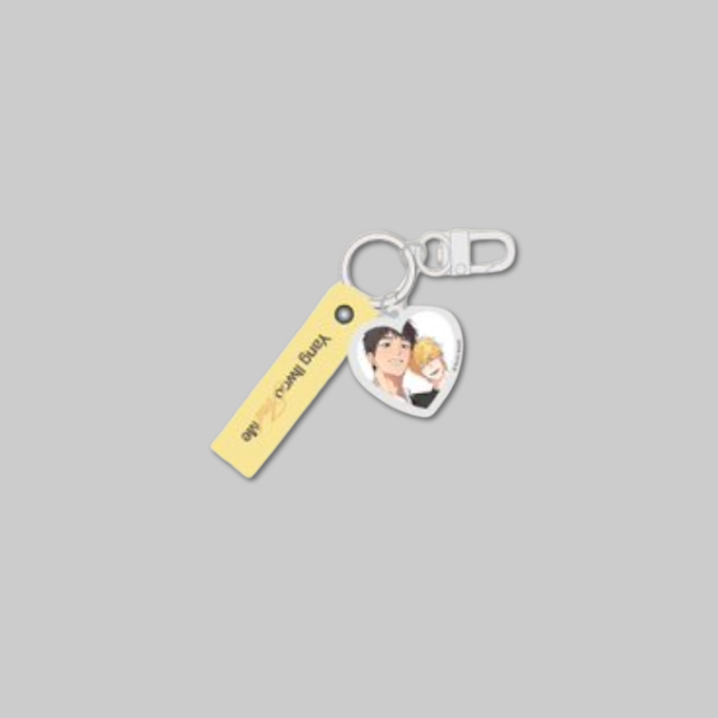 Add a sweet and charming touch to your collection with the Heart Acrylic Key Holder from Yang Il-woo and Me.