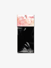 Inspired by the beloved manhwa series, this collectible photocard features official character artwork printed in vibrant colors and crisp detail.