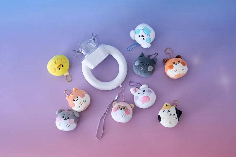 ZEROBASEONE - Zeroni Fluffy Face Keyring - LINE FRIENDS SQUARE - Keyring - Harumio