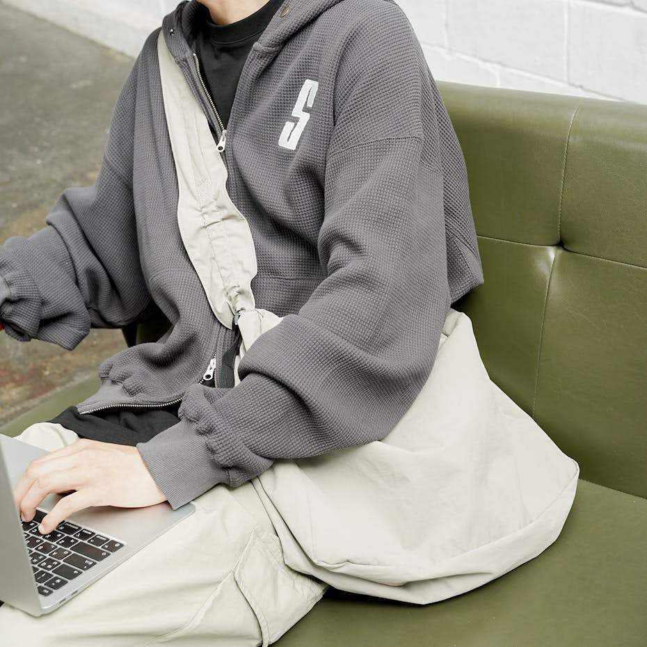 Scoupe - The Air Hobo Crossbody Bag (tumblbug) - Scoupe - Bag - Harumio