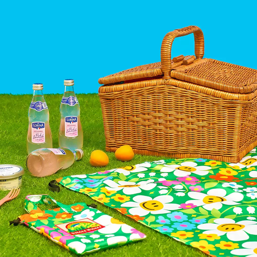 Wiggle Wiggle - Colorful Picnic Mat - Wiggle Wiggle - Picnic Mat - Harumio