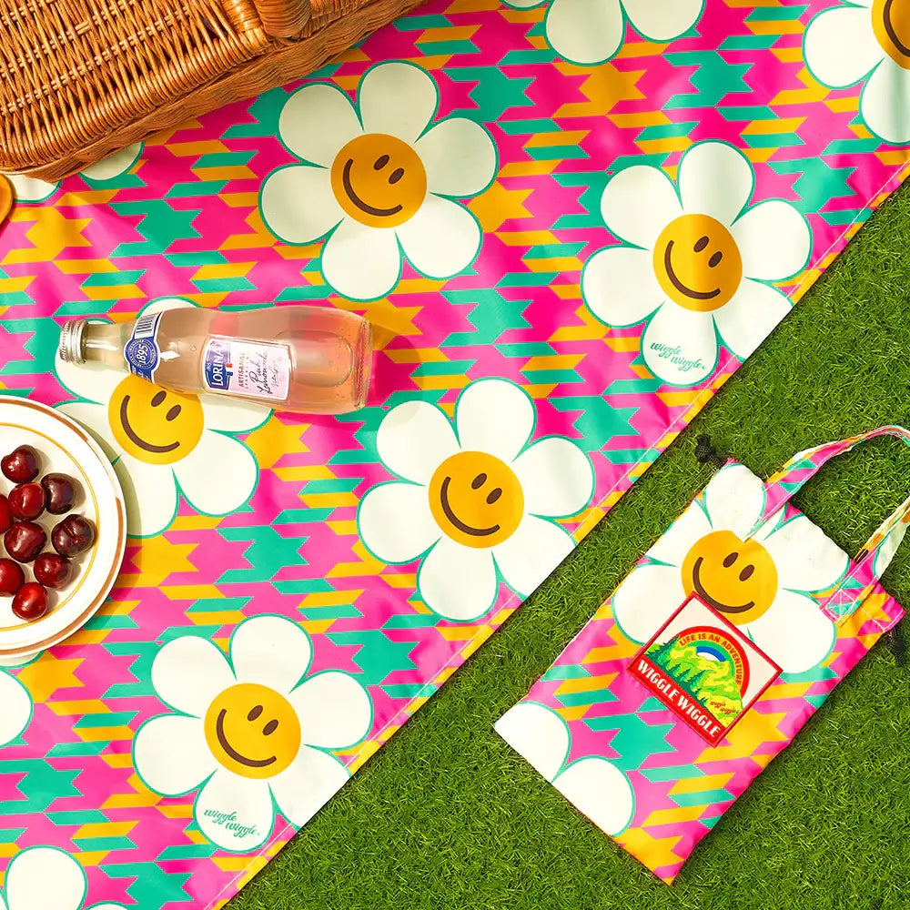 Wiggle Wiggle - Colorful Picnic Mat - Wiggle Wiggle - Picnic Mat - Harumio