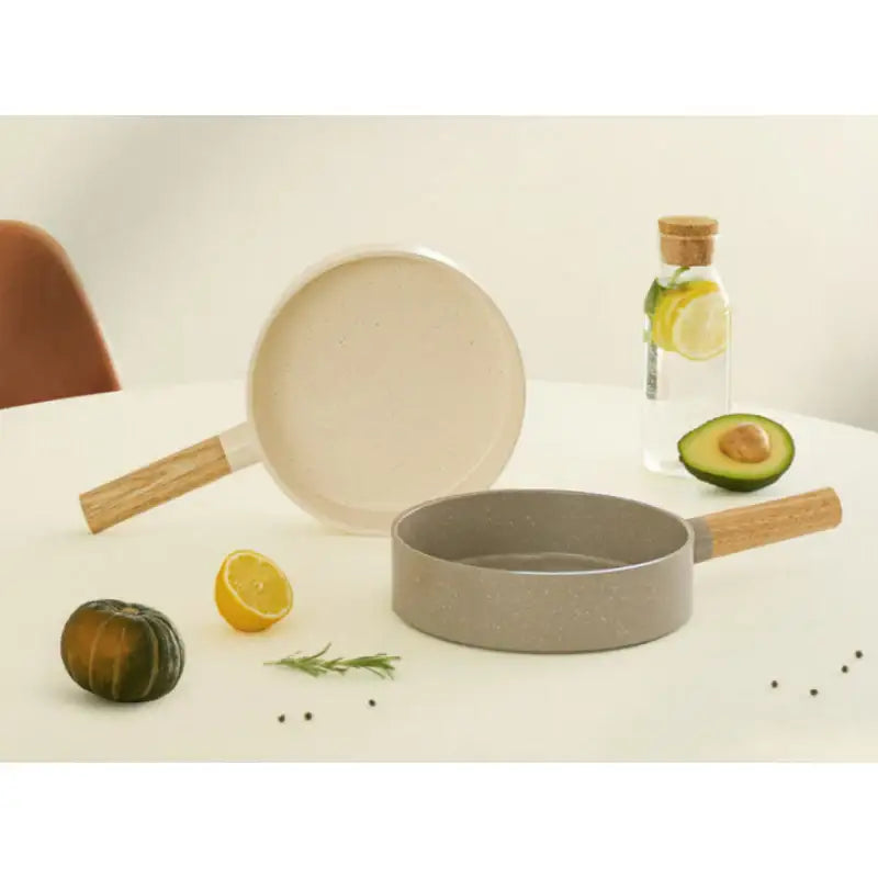 Wadiz x PungNyeon - Briller Buddy Multi Pan - Wadiz x PungNyeon - Multi Pan - Harumio