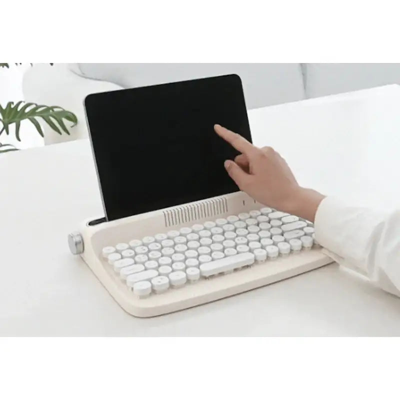 Wadiz x actto - Retro Bluetooth Keyboard - Wadiz x actto - Home & Living, Accessories - Harumio