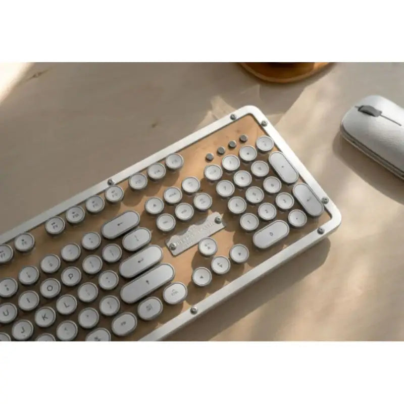 Wadiz x AZIO - Retro Classic Keyboard - Wadiz x AZIO - Home & Living, Accessories - Harumio