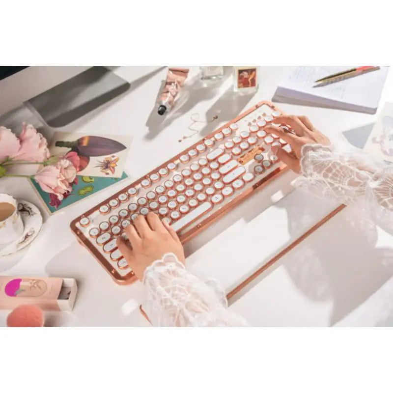 Wadiz x AZIO - Retro Classic Keyboard - Wadiz x AZIO - Home & Living, Accessories - Harumio