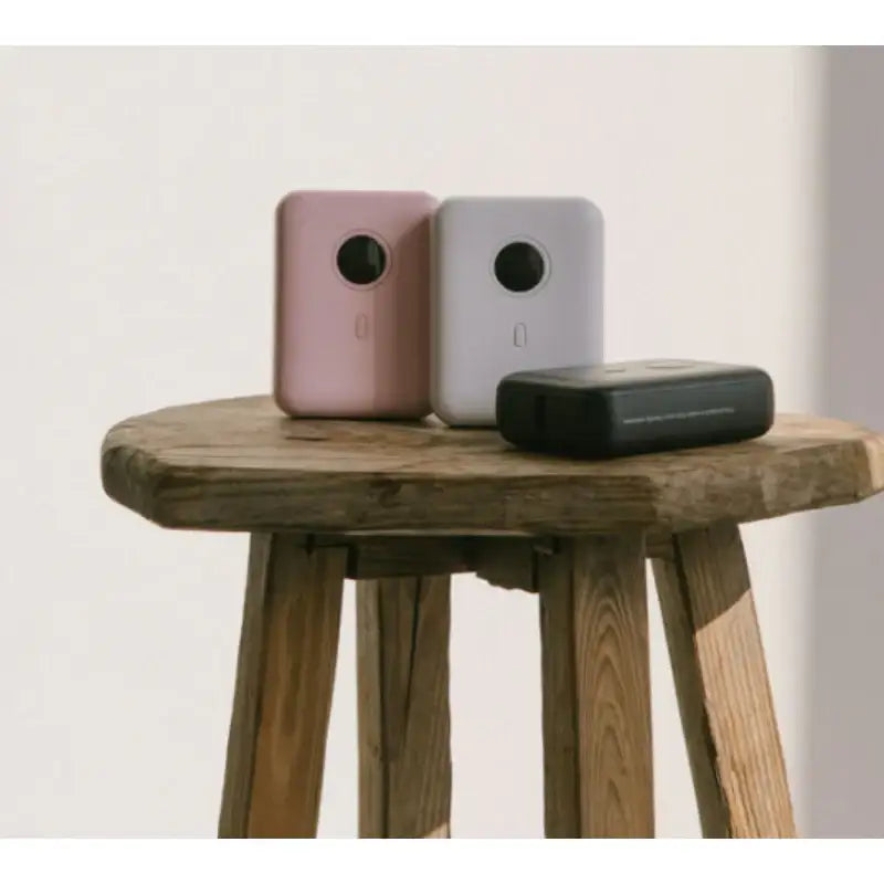 Wadiz x VOVA - Mini Power Bank - Wadiz x VOVA - Power Bank - Harumio