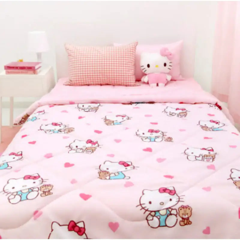 NARA HOME DECO X Sanrio - Hello Kitty Quilt Heart Up - NARA HOME DECO - Blanket - Harumio