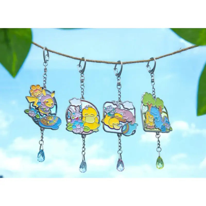 Pokémon Store - Gorapaduck in the Rain Suncatcher Keyring - Pokémon Store - Keyring - Harumio