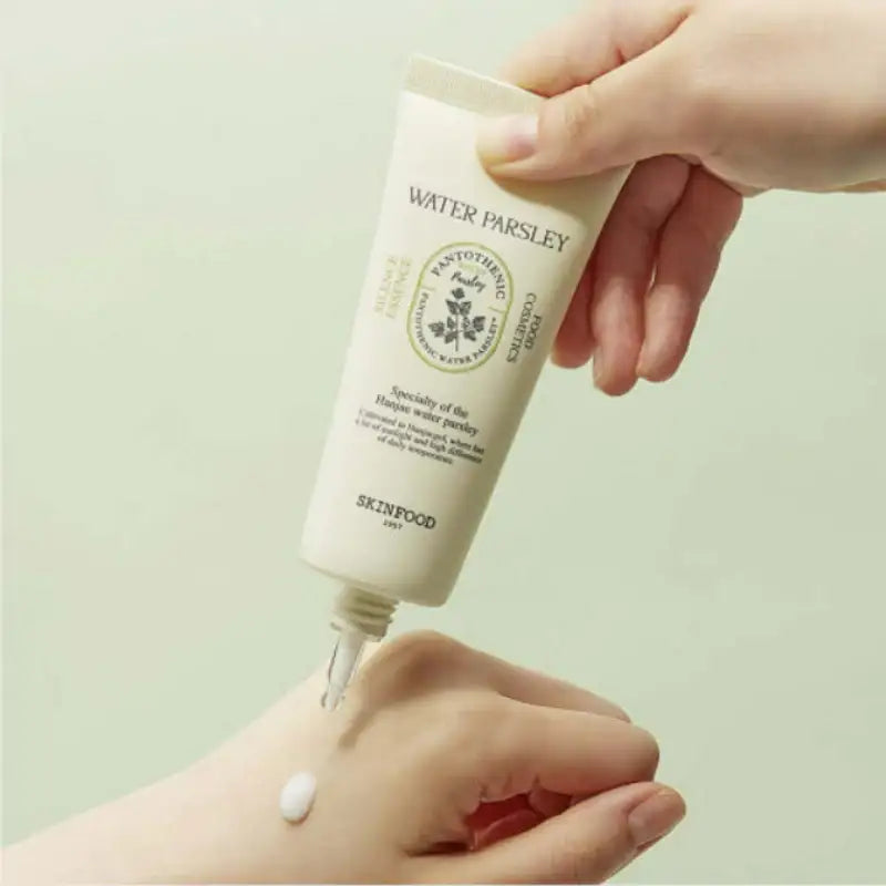 SKINFOOD - Pantothenic Water Parsley Silence Essence - SKINFOOD - Facial Essence - Harumio