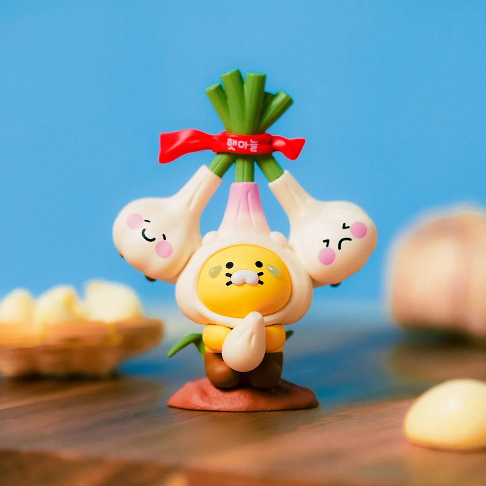 Kakao Friends - K-Food Garlic Mini Figure (Choonsik)