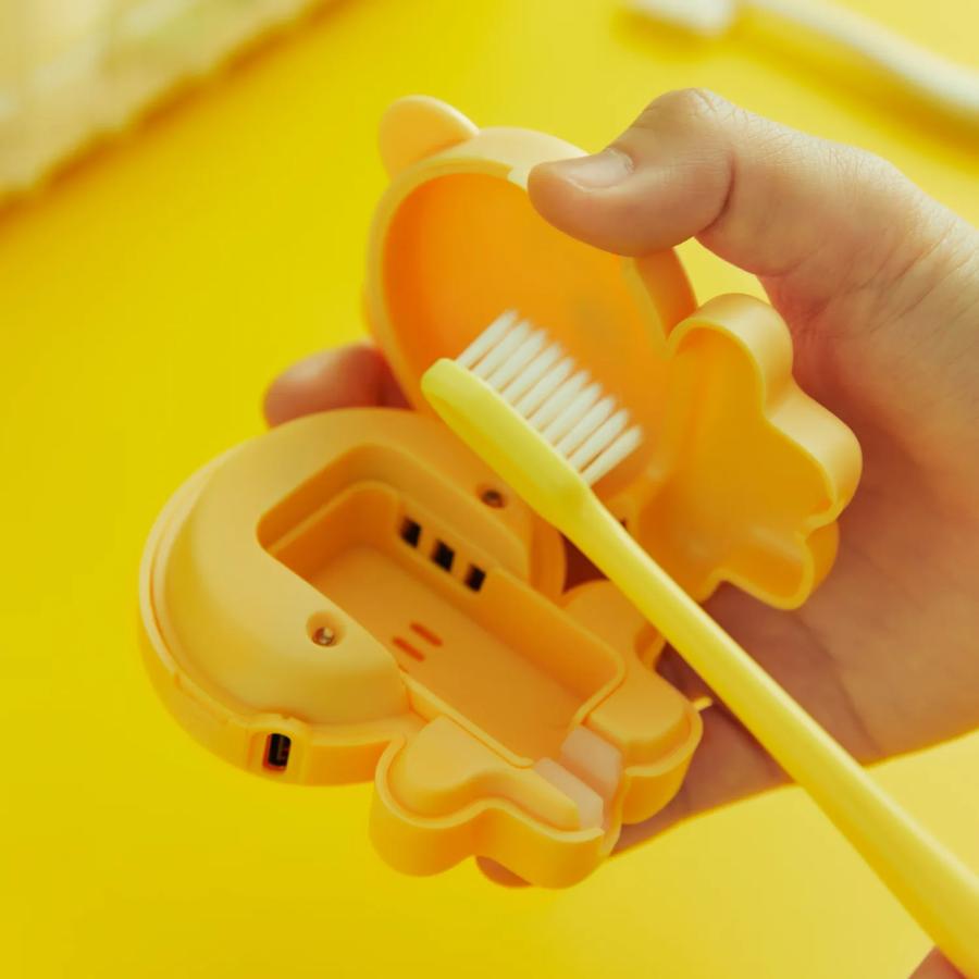 Kakao Friends - Little Ryan Blushing Cheeks Toothbrush Sterilizer