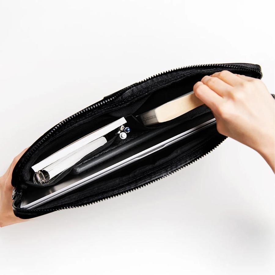 Kakao Friends - Nyangnyang Laptop Pouch 17-inch (Choonsik)