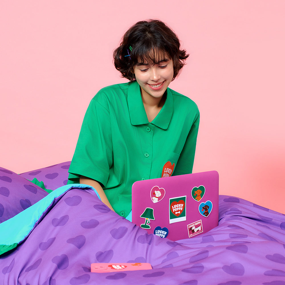 Wiggle Wiggle - Cooling Quilted Blanket (Lucky Puppy Purple)