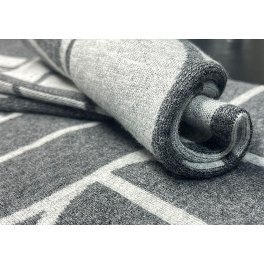 Prism Gray - Deung Gi-deok Kung Deoreoreore Jeongganbo Merchandise (tumblbug)