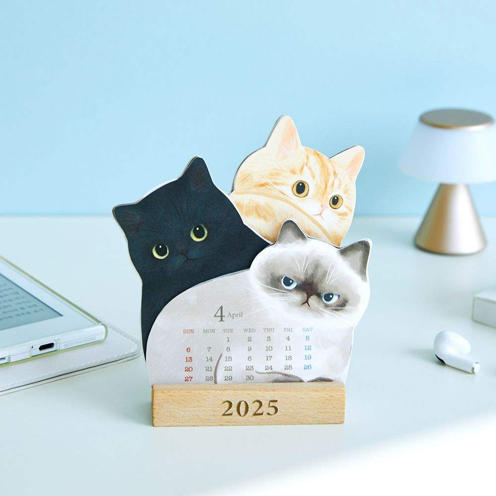 Animal Protection Group Life - Calendar 2025 with Cat Rescue (tumblbug) - Animal Protection Group Life - Calendar - Harumio