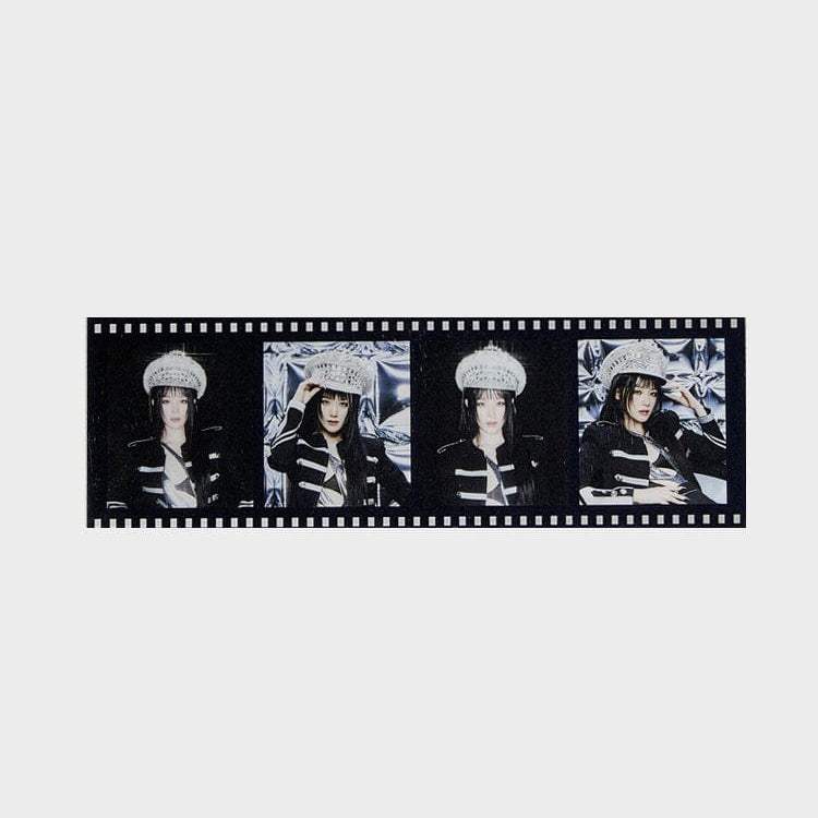 (G)I-DLE - 4-Cut Photocard - Line Friends Square - Photocard - Harumio