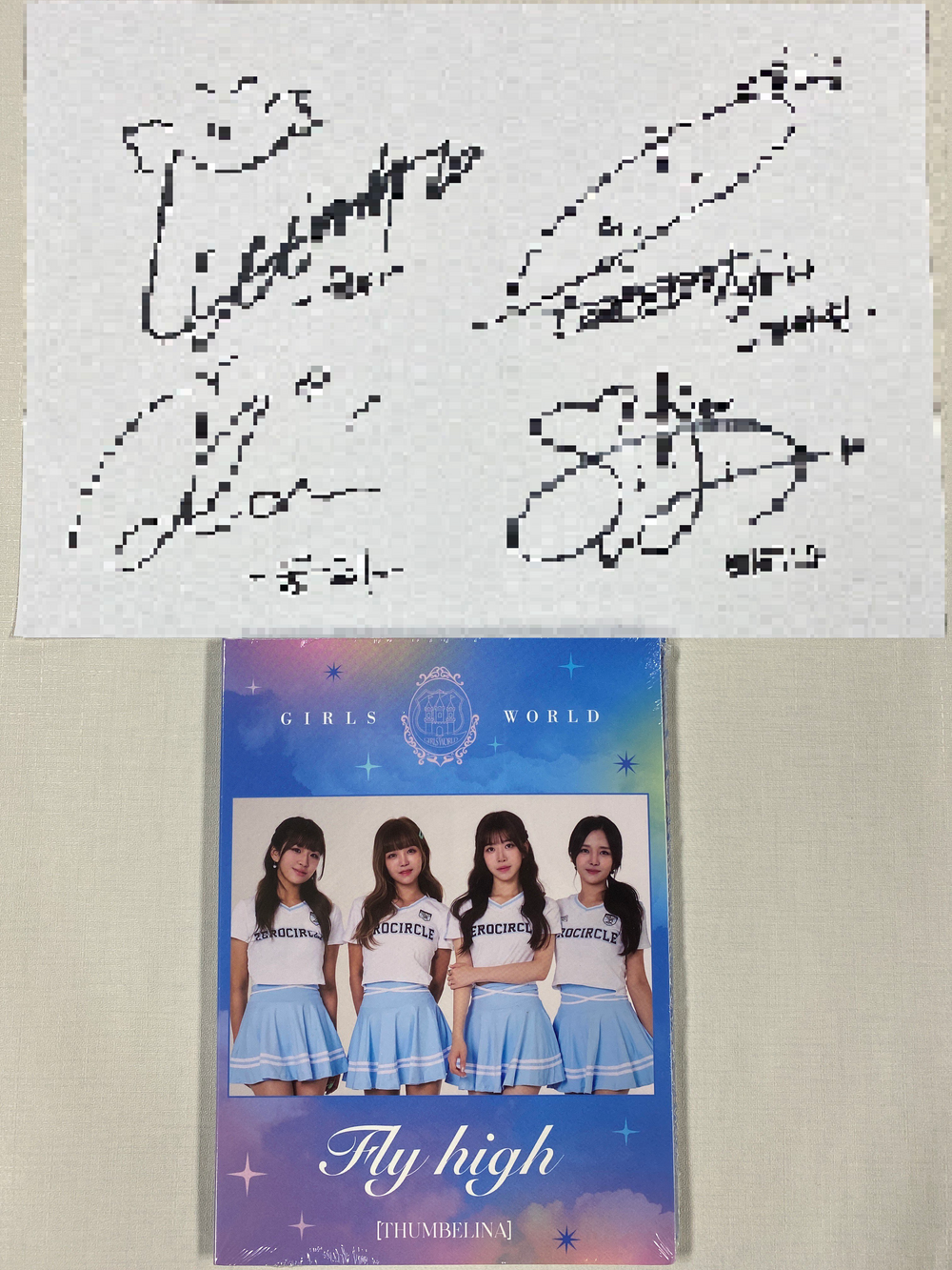 Girl's World 2ND MINI Album - Signed Album