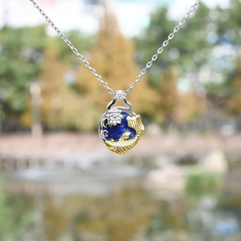 Ellie - Oriental painting of the night sky Pond Necklace (tumblbug)