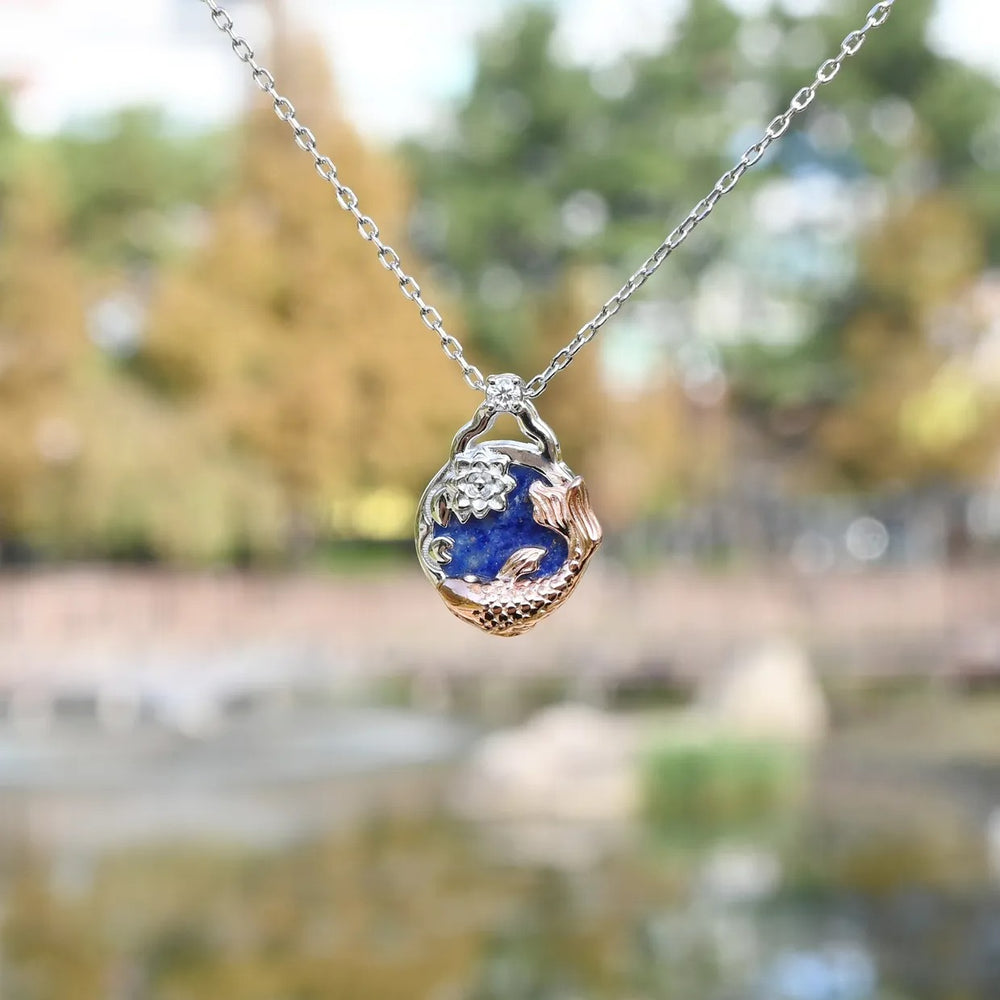 Ellie - Oriental painting of the night sky Pond Necklace (tumblbug)