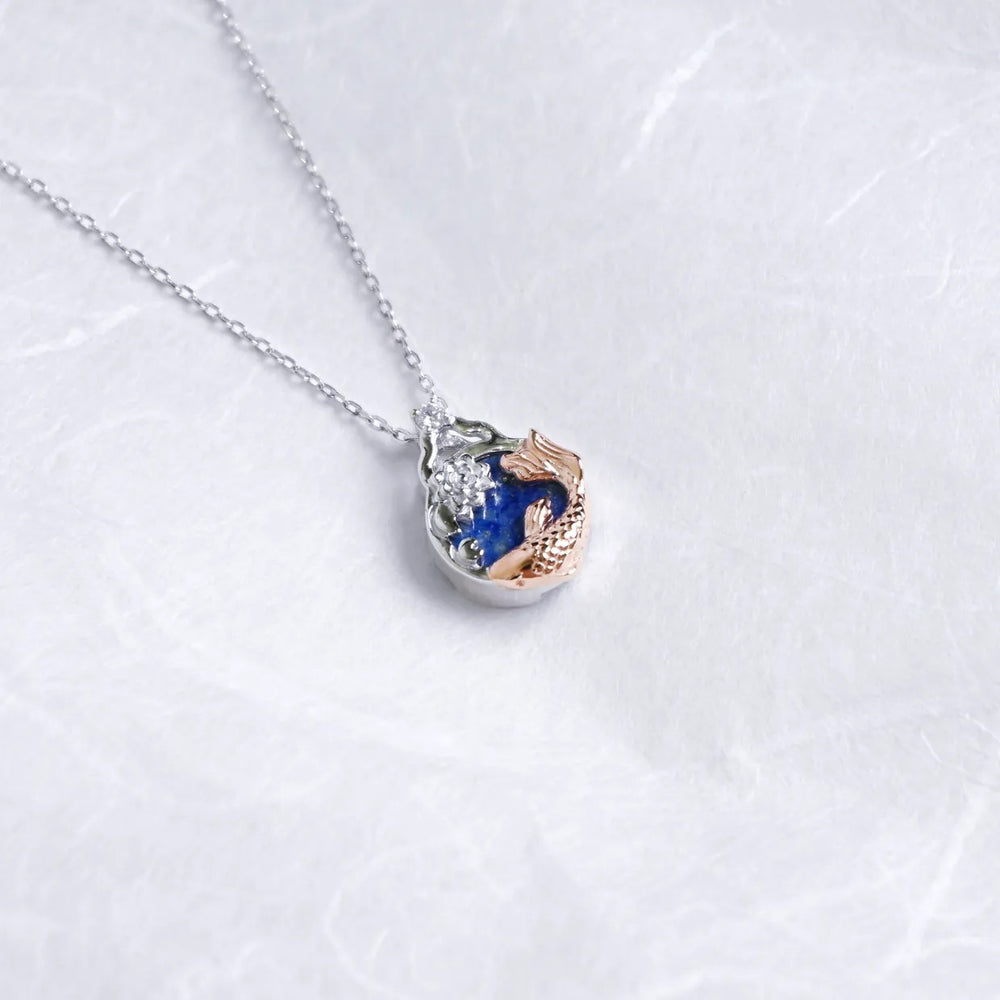 Ellie - Oriental painting of the night sky Pond Necklace (tumblbug)