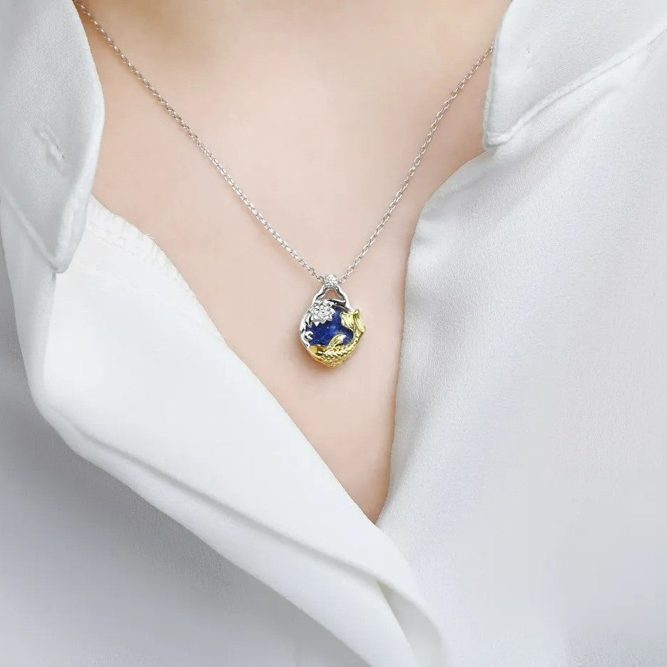 Ellie - Oriental painting of the night sky Pond Necklace (tumblbug)