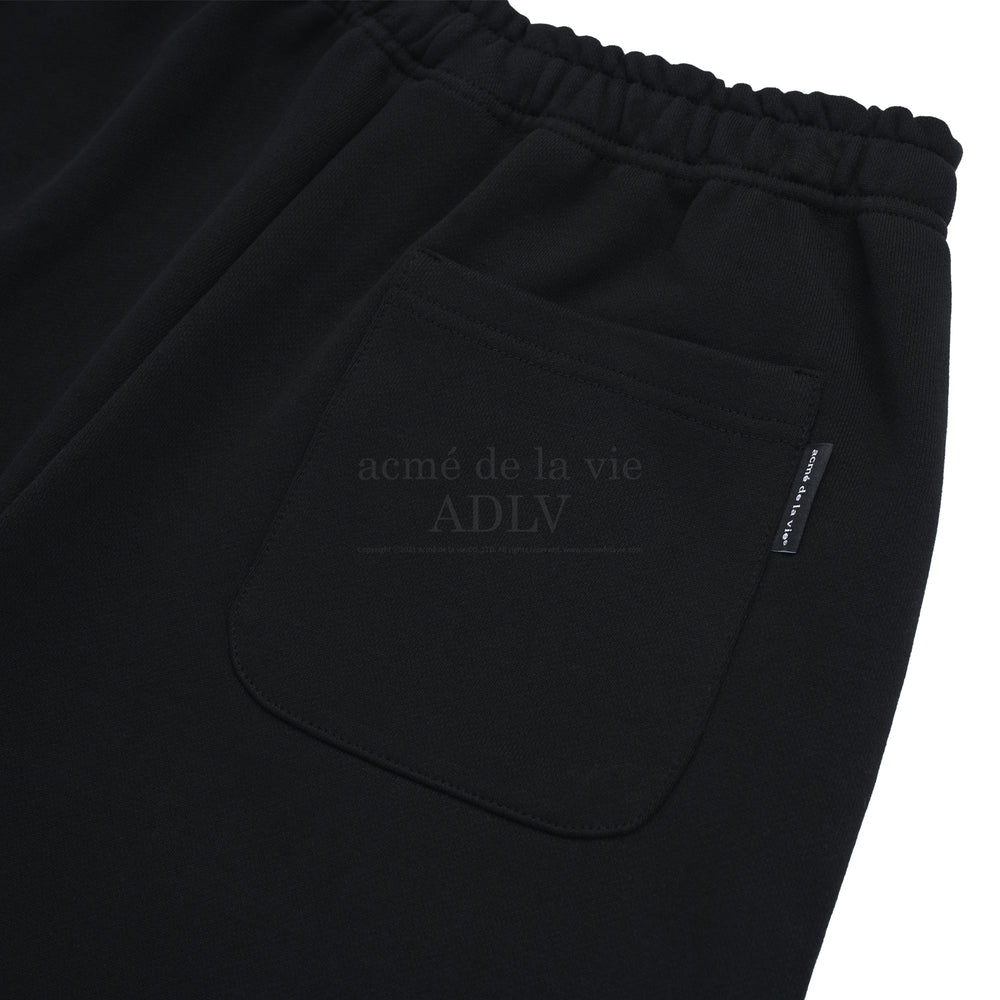ADLV - Outline Printing Logo Training Short Pants