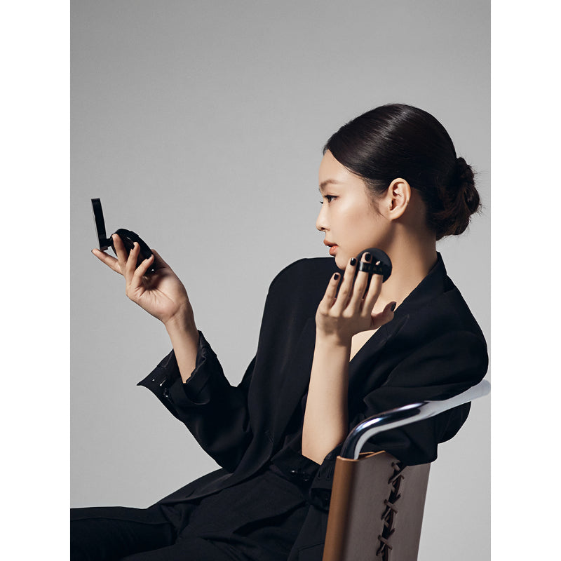HERA - Black Cushion