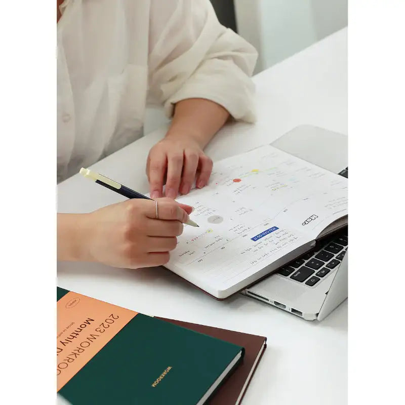 INDIGO - 2023 Workroom Monthly Diary A5 - INDIGO - Diary - Harumio