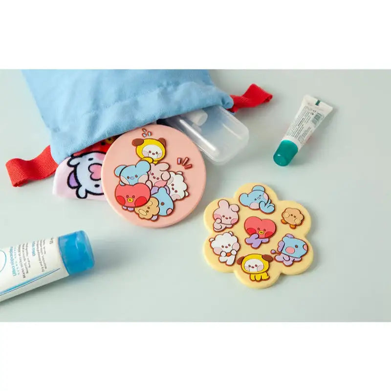 BT21 - Minini Silicone Hand Mirror - LINE FRIENDS - Hand Mirrors - Harumio