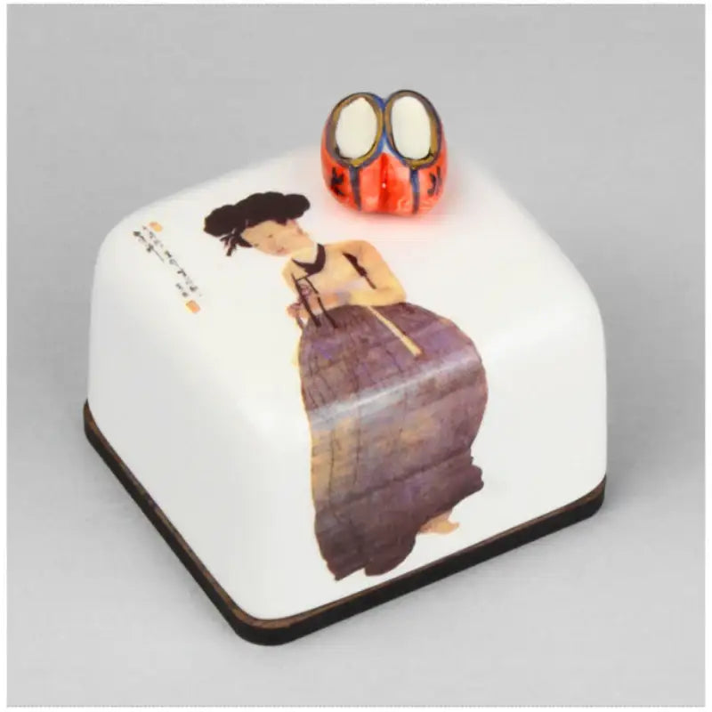HK Studio - Moony Ceramic A Beautiful Woman Musical Paperweight - HK Studio - Music Box - Harumio