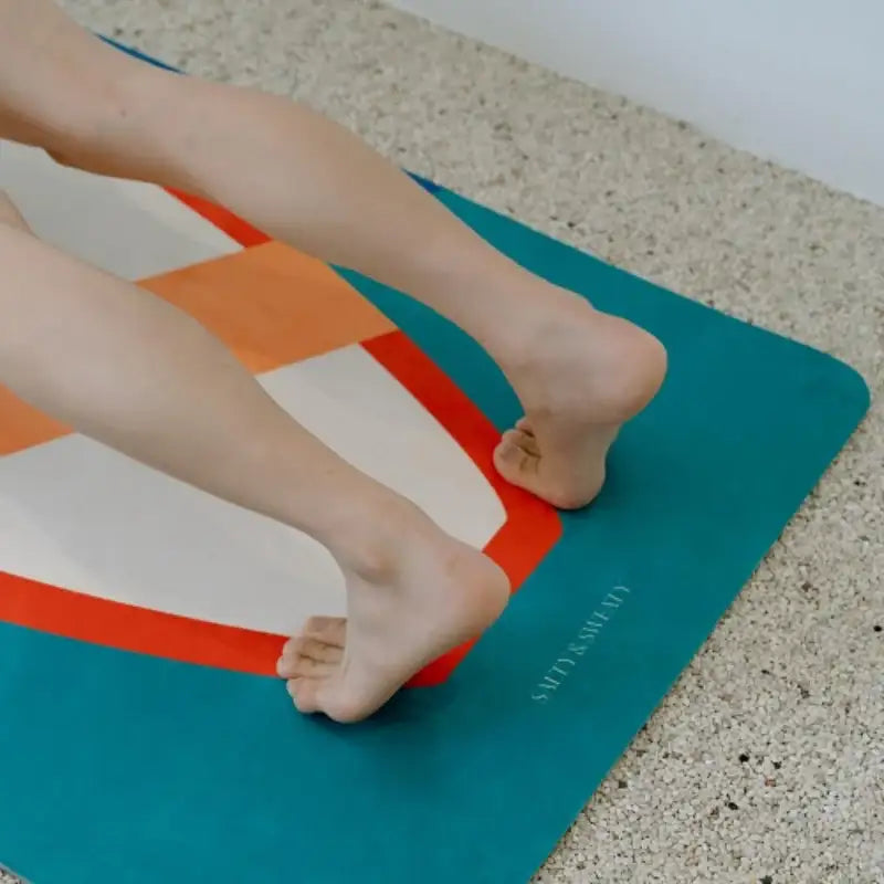 Hometown Cha-Cha-Cha x SALTY & SWEATY - Hong Doosik Surf Yoga Rug - Hometown Cha-Cha-Cha x SALTY & SWEATY - Yoga Mat - Harumio